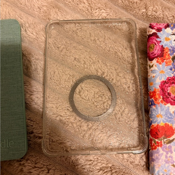 Matcha Kindle Basic (newest model) - Picture 8 of 9